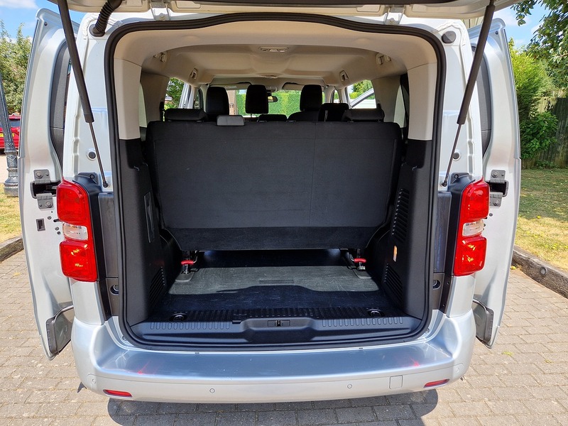 Peugeot Traveller BlueHDi Business - U11682