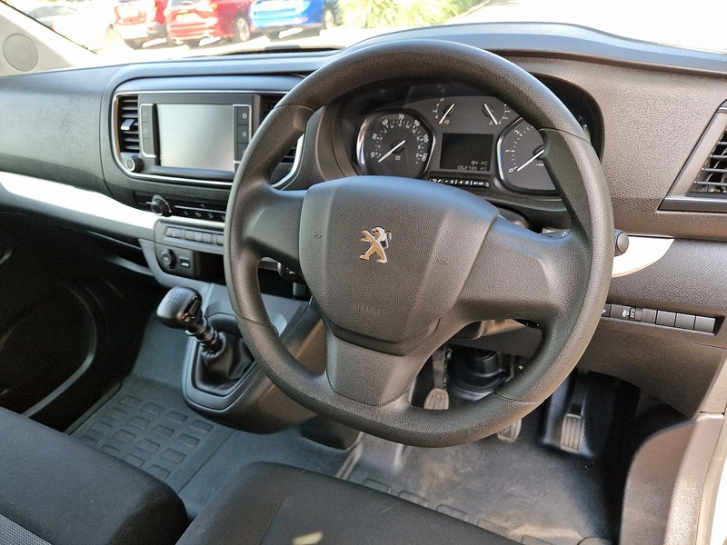 Peugeot Traveller BlueHDi Business - U11682