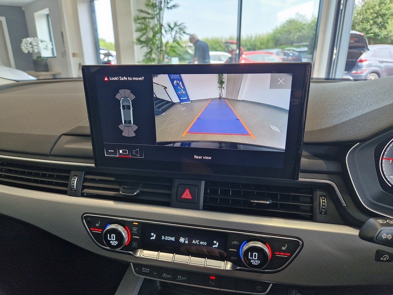 Audi A4 TFSI Technik - U11687