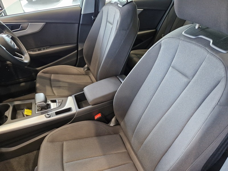 Audi A4 TFSI Technik - U11687