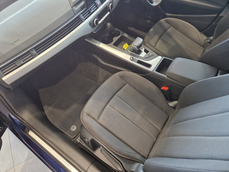 Audi A4 TFSI Technik - U11687