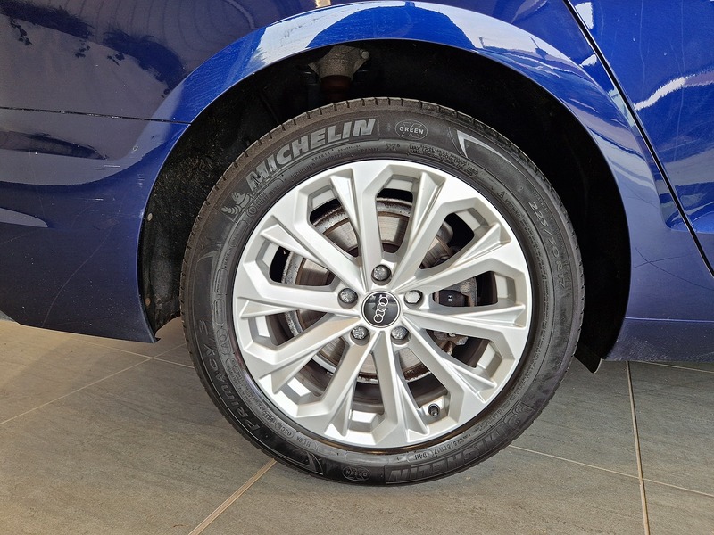 Audi A4 TFSI Technik - U11687