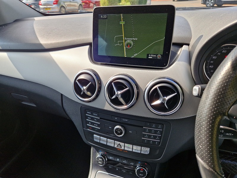 Mercedes-Benz B Class B200d Sport - U11693