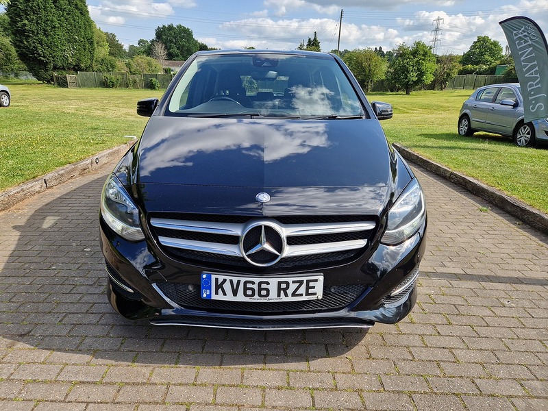 Mercedes-Benz B Class B200d Sport - U11693
