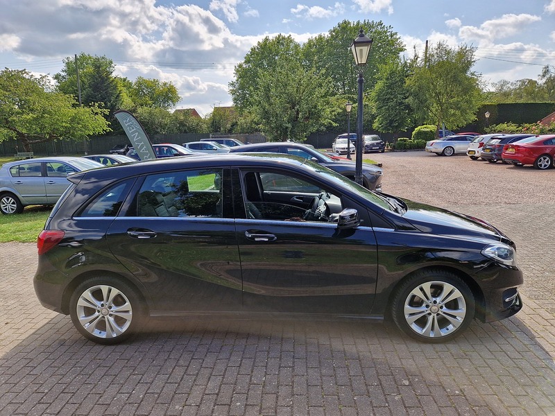 Mercedes-Benz B Class B200d Sport - U11693