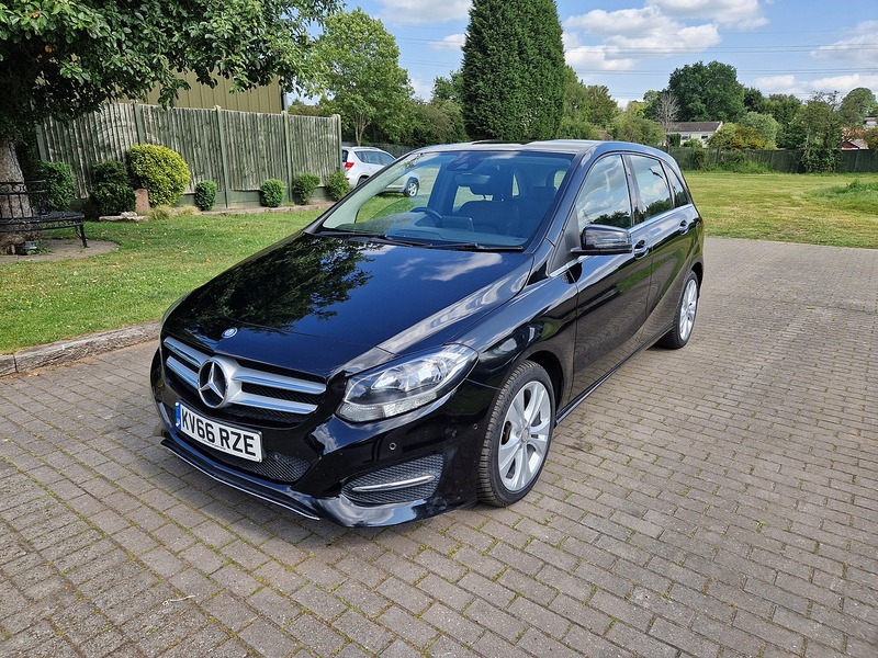 Mercedes-Benz B Class B200d Sport - U11693