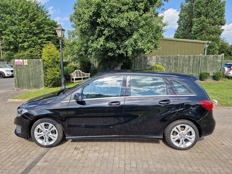 Mercedes-Benz B Class B200d Sport - U11693