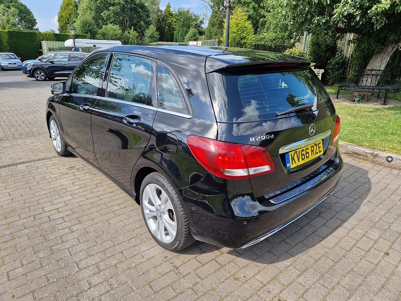 Mercedes-Benz B Class B200d Sport - U11693