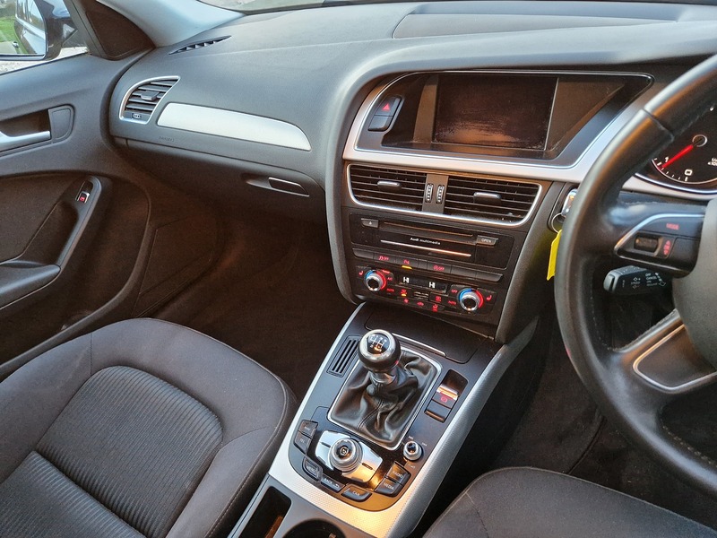 Audi A4 TDI ultra SE - U11702