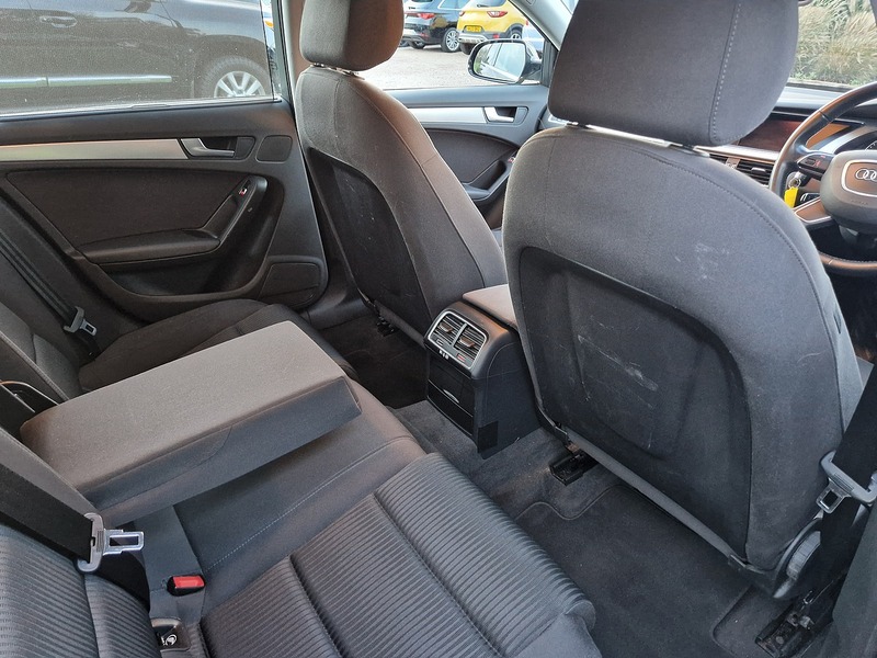 Audi A4 TDI ultra SE - U11702