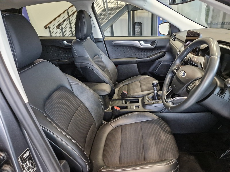 Ford Kuga EcoBlue MHEV Titanium Edition - U11704