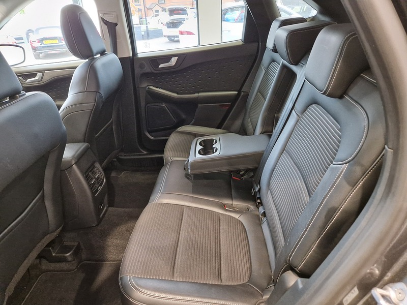 Ford Kuga EcoBlue MHEV Titanium Edition - U11704