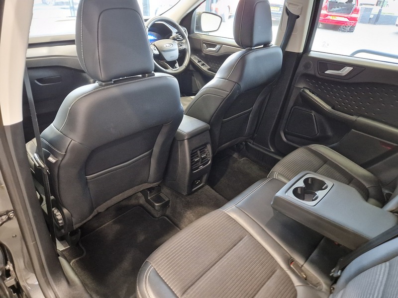 Ford Kuga EcoBlue MHEV Titanium Edition - U11704