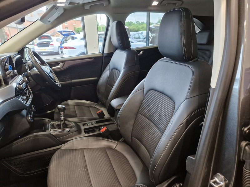 Ford Kuga EcoBlue MHEV Titanium Edition - U11704