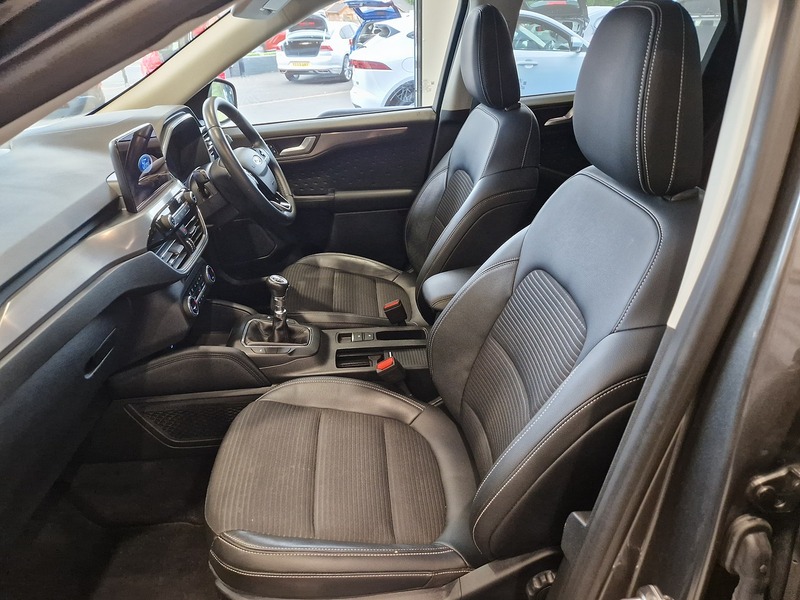 Ford Kuga EcoBlue MHEV Titanium Edition - U11704