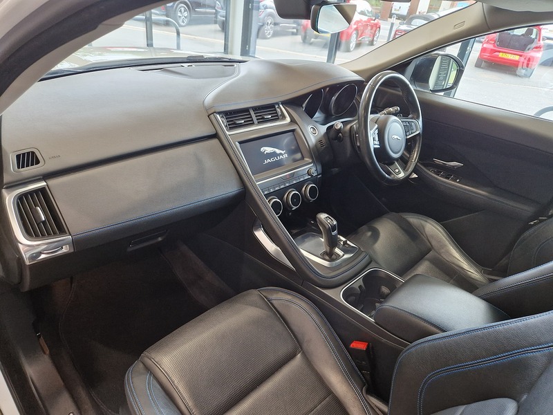 Jaguar E-PACE D180 R-Dynamic S - U11705