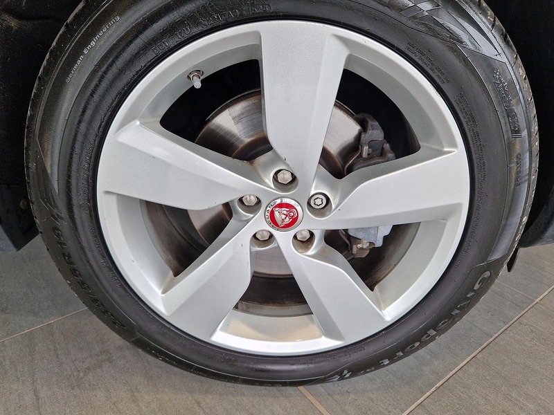 Jaguar E-PACE D180 R-Dynamic S - U11705