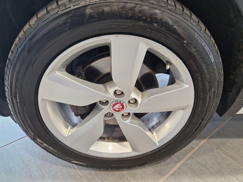 Jaguar E-PACE D180 R-Dynamic S - U11705