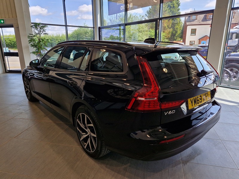Volvo V60 D3 Momentum Plus - U11709