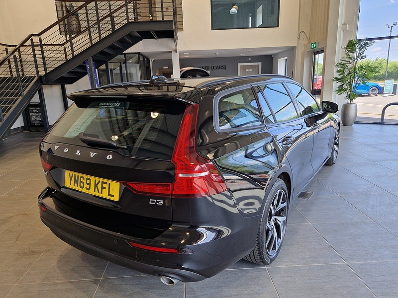 Volvo V60 D3 Momentum Plus - U11709