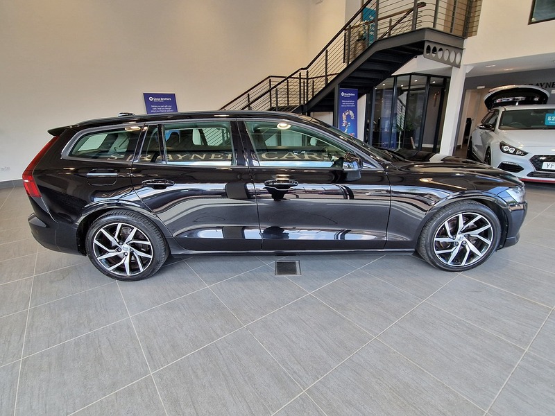 Volvo V60 D3 Momentum Plus - U11709