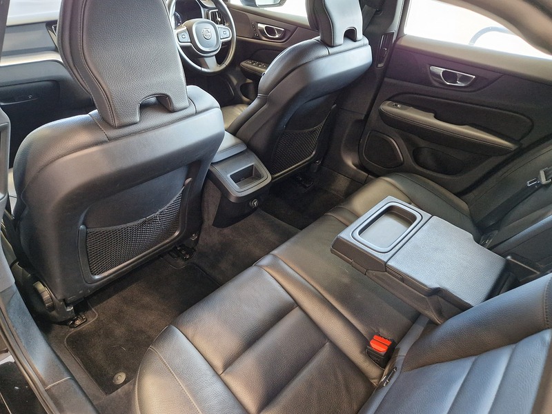 Volvo V60 D3 Momentum Plus - U11709