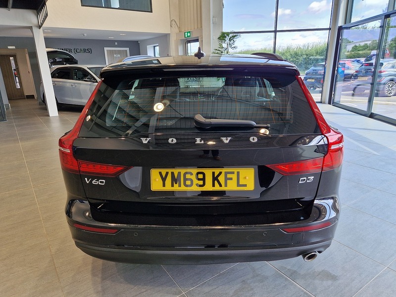 Volvo V60 D3 Momentum Plus - U11709