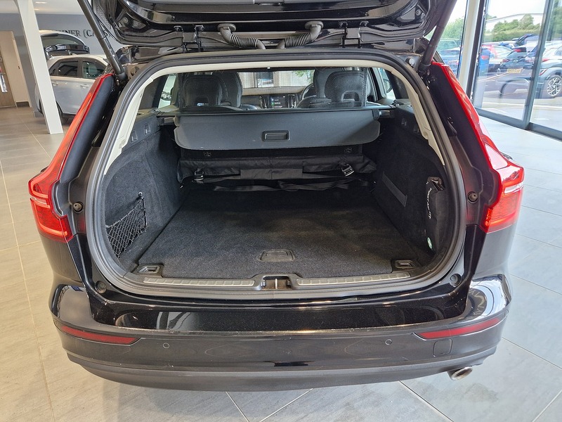 Volvo V60 D3 Momentum Plus - U11709