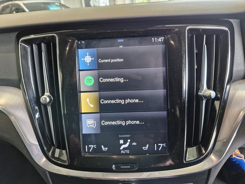 Volvo V60 D3 Momentum Plus - U11709