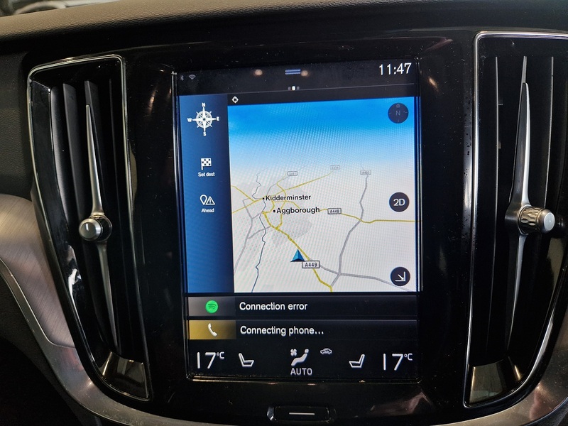 Volvo V60 D3 Momentum Plus - U11709