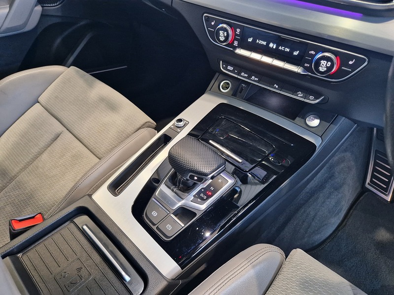 Audi Q5 TFSI S line - U11727