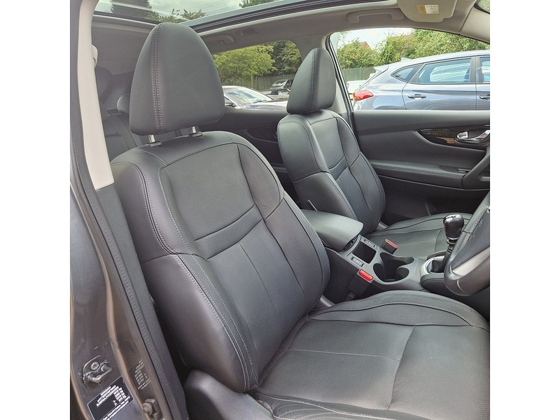 Nissan Qashqai dCi Tekna - U11735