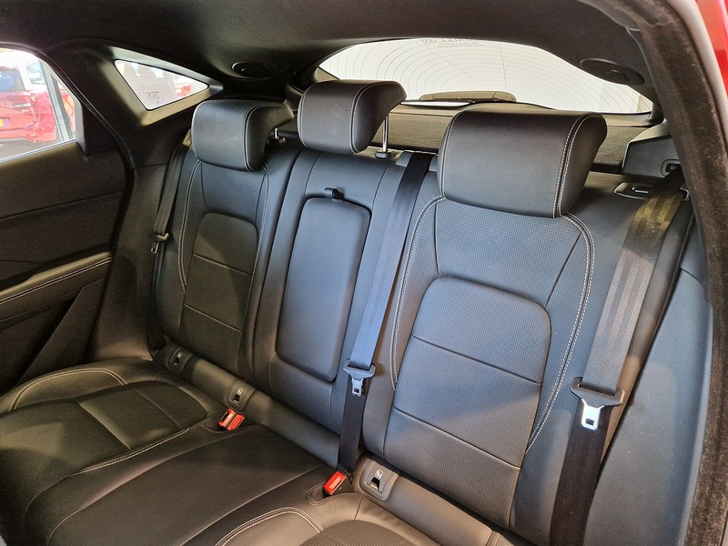 Jaguar E-PACE D240 R-Dynamic HSE - U11736