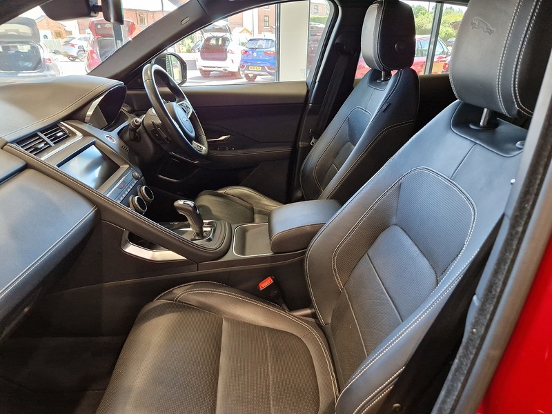Jaguar E-PACE D240 R-Dynamic HSE - U11736