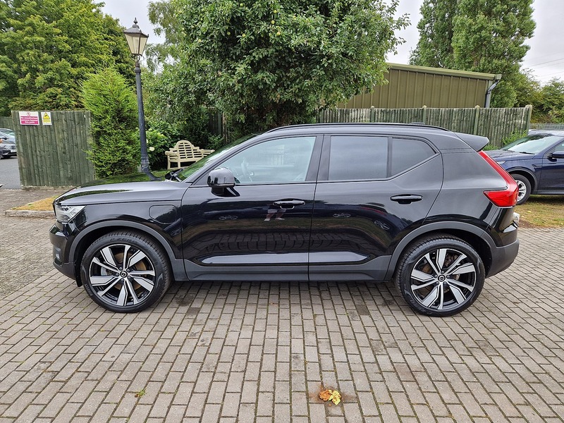 Volvo XC40 h T5 Twin Engine R-Design Pro - U11741