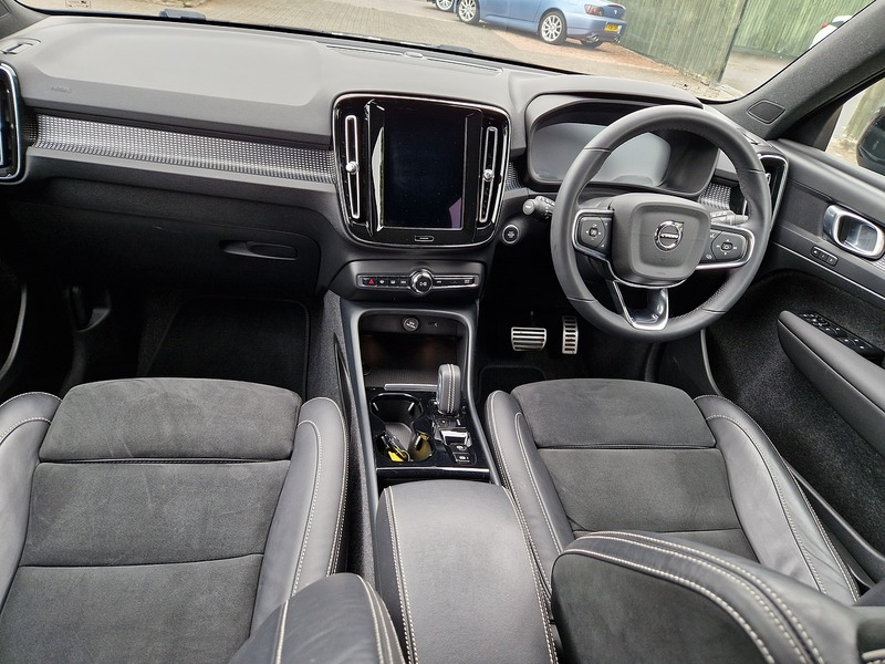 Volvo XC40 h T5 Twin Engine R-Design Pro - U11741