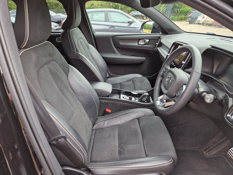 Volvo XC40 h T5 Twin Engine R-Design Pro - U11741