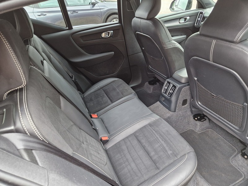 Volvo XC40 h T5 Twin Engine R-Design Pro - U11741