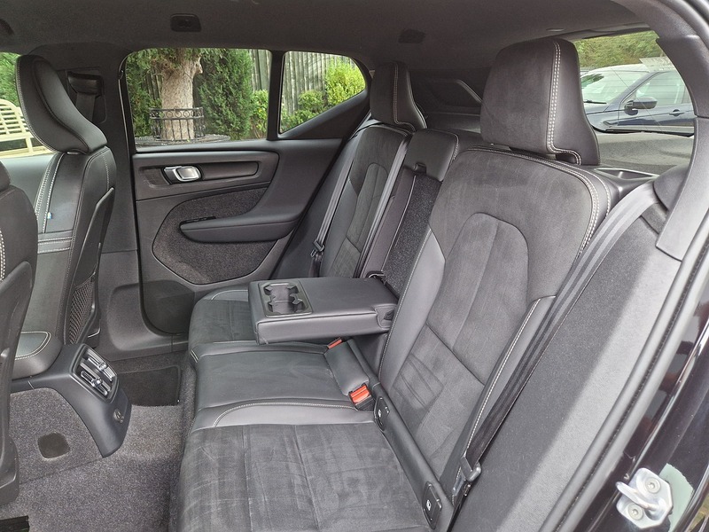 Volvo XC40 h T5 Twin Engine R-Design Pro - U11741