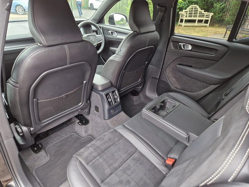 Volvo XC40 h T5 Twin Engine R-Design Pro - U11741