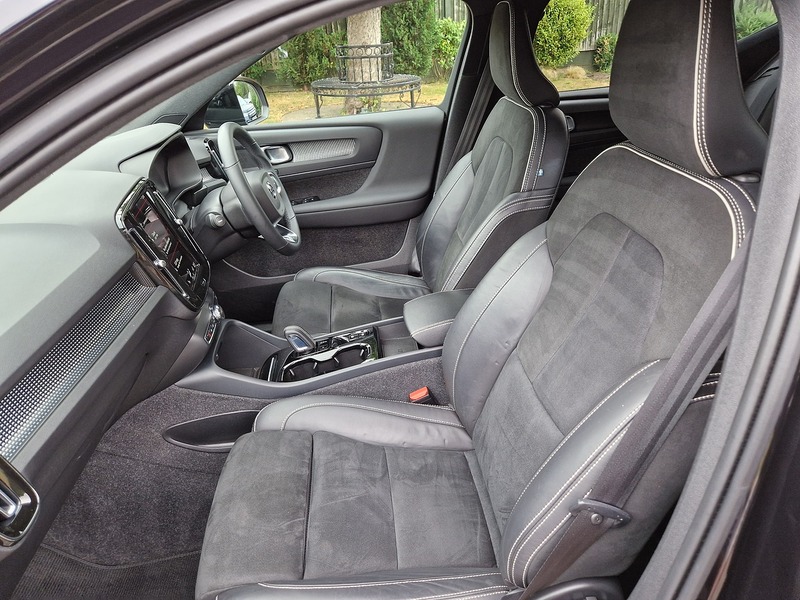 Volvo XC40 h T5 Twin Engine R-Design Pro - U11741