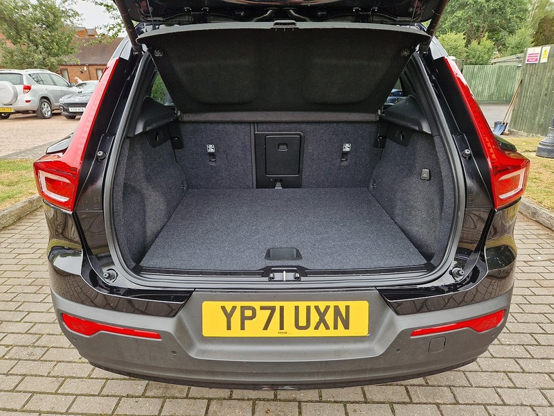 Volvo XC40 h T5 Twin Engine R-Design Pro - U11741