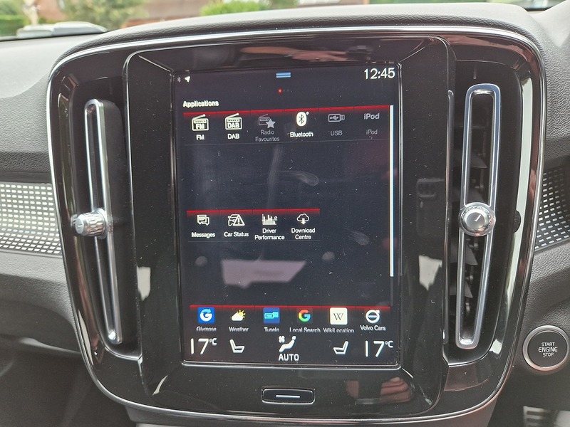 Volvo XC40 h T5 Twin Engine R-Design Pro - U11741