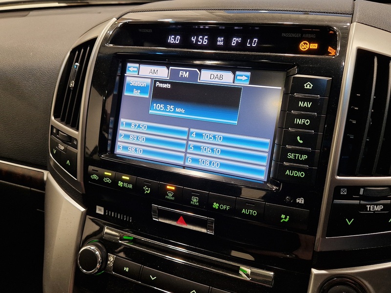 Toyota Land Cruiser D-4D V8 - U11746