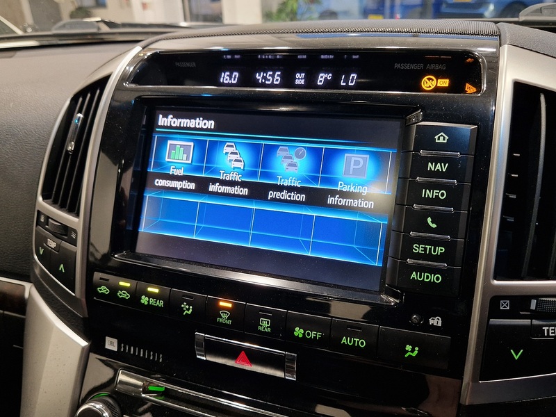 Toyota Land Cruiser D-4D V8 - U11746