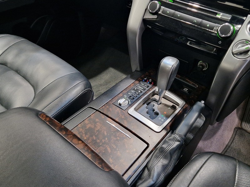 Toyota Land Cruiser D-4D V8 - U11746