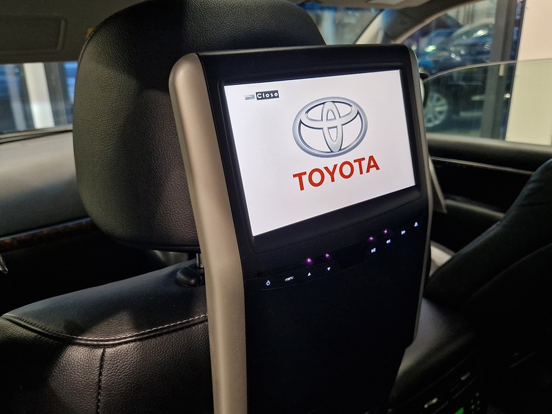 Toyota Land Cruiser D-4D V8 - U11746