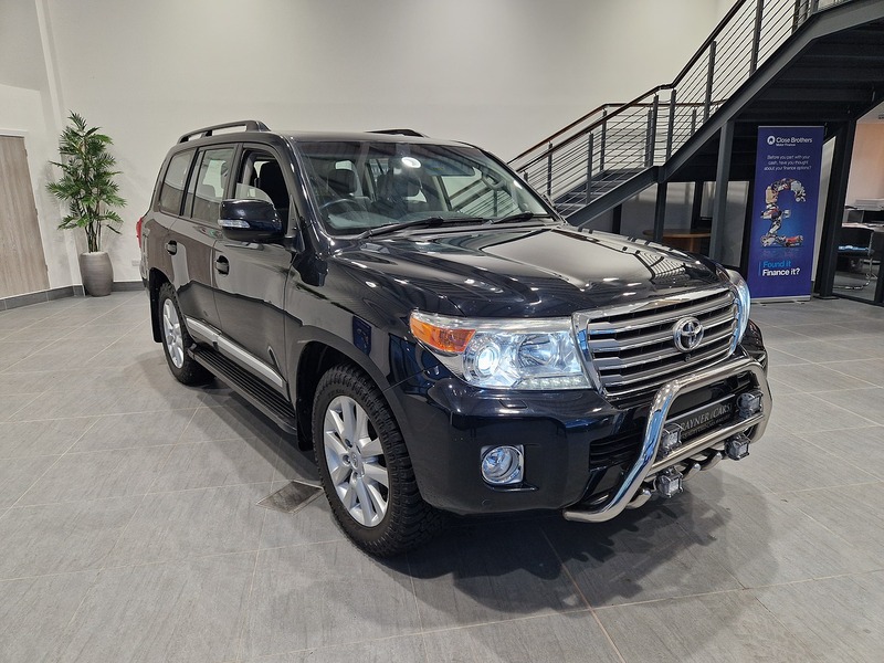 Toyota Land Cruiser D-4D V8 - U11746