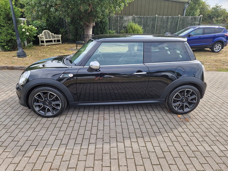 MINI Hatch Cooper D Bayswater - U11748