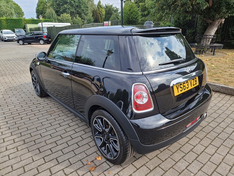 MINI Hatch Cooper D Bayswater - U11748